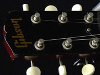 ギブソンエレキギターのロゴ